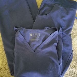Figs deep royal blue set medium